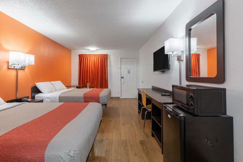 Motel 6-Bryan, TX - University Area - Click Find 2