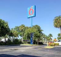 Motel 6-Lantana FL