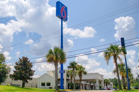 Motel 6-Saraland, AL - Bet 4u 2