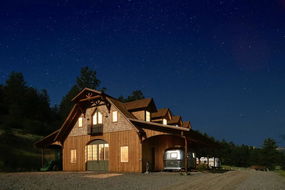 Book Chromo Accommodation Vacations Click Find Click Find