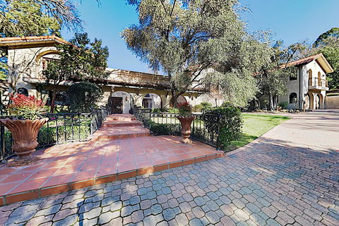 New Listing! Lavish 4-Unit San Antonio Estate Estate - Click Find 0