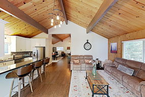 Book Twin Peaks Accommodation Vacations Bridge Guide Bridge Guide