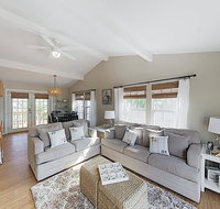 New Listing West Bay Beauty w/ 3 Decks  Kayaks home