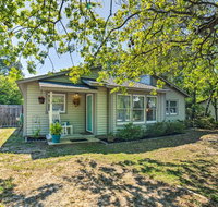 Oak Island Home with Fenced Yard-Walk to Long Beach