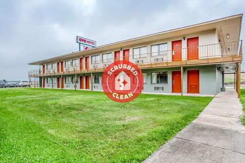 OYO Hotel San Antonio East - Click Find 0