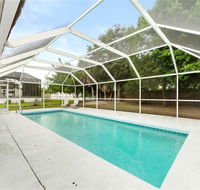 Parkdale Home 4 bedrooms Private Heated Pool HDTV WiFi Sleeps 12