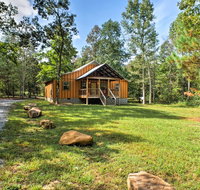 Peaceful Cabin with Deck 3 Mi to Little River Canyon