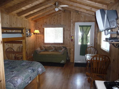 Pio Pico Camping Resort Studio Cabin 11 - Click Find 2