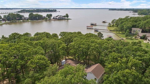 Porch Grove - Southern Charm At It's Finest On Cedar Creek Lake - Bridge Guide 2