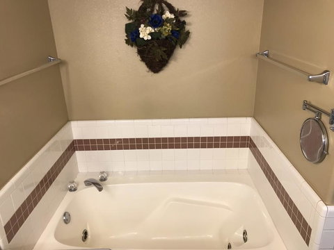 Private Master Bedroom - Bet 4u 2