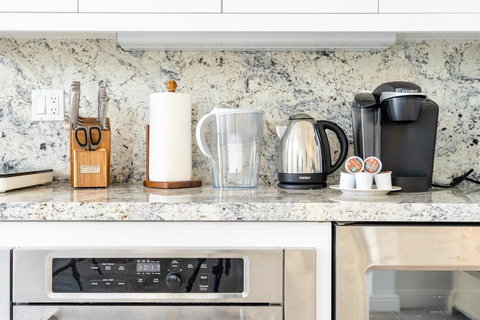 Private Suite,own Entrance&kitchen - Bet 4u 2