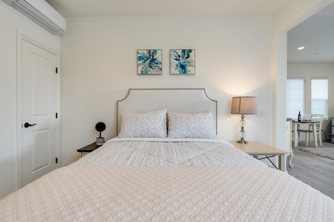 Private Suite,own Entrance&kitchen - Bet 4u 1