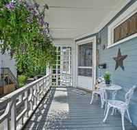 Quaint Beverly Townhome - Walk to Beach and Downtown