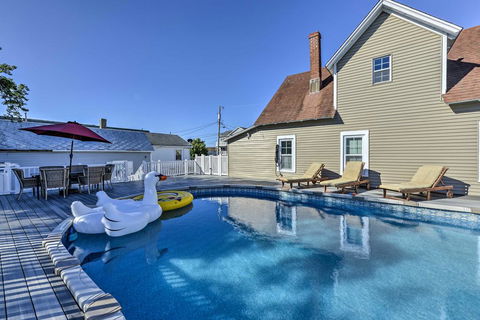 Quaint Wildwood House With Pool - Walk To Beach! - Bet 4u 1