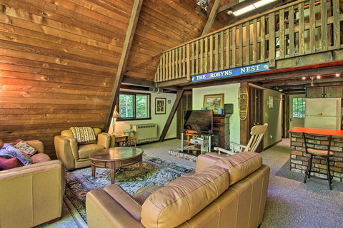 Quiet A-Frame Cabin On Creek With Private Deck! - Bet 4u 2