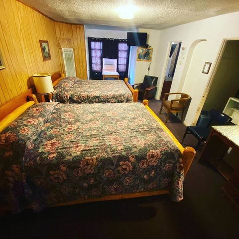 Rainbow Motel - Bet 4u 3