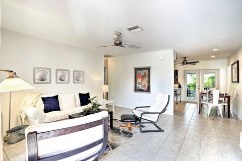 Ranch-Style Home With Porch - 1Mi To Manasota Beach! - Click Find 3