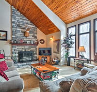 Relaxing Eagle Rock Resort Home - 1 Block to Lake