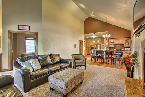 Remodeled Great Falls Home - Walk To Shops & Cafes - Bet 4u 1
