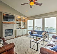 Remodeled Home with Spa  Deck - Walk to Dillon Beach