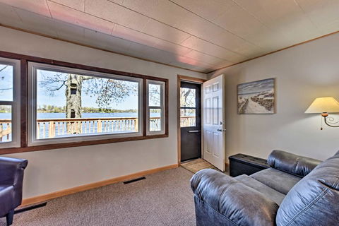 Remodeled Rice Lake 'Hideaway' Home With Dock And Deck - Bridge Guide 2