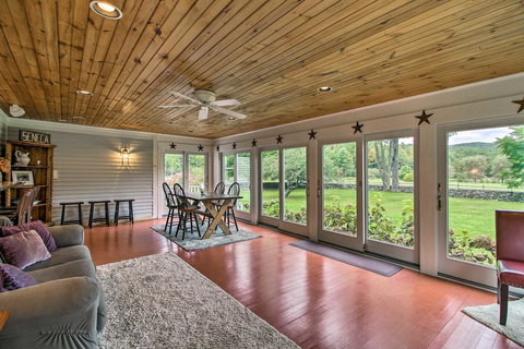 Renovated 1950's Farmhouse On 300 Acres In Grafton - Bet 4u 3