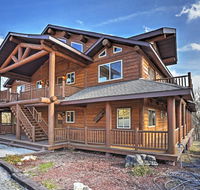 Resort Home with 2 Kayaks - Walk to Table Rock Lake