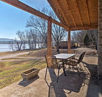 Riverfront Derby Home - Hot Tub  Patio