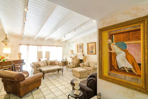 Room At The House Of Movies [HSR19-004187] - Bridge Guide 0