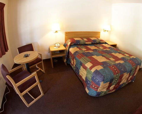 Rosedale Inn Bakersfield - Click Find 1