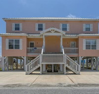 Sea La Vie by Meyer Vacation Rentals