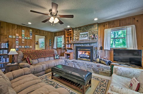 Secluded 'Mountain Home' 12 Mi. To Tsali Area - Click Find 2