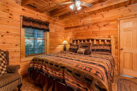 Secluded Amazing Cabin, Hot Tub, Decks With View, Loft, Game Table, Near Big Cedar Trophy Buck - Bet 4u 3