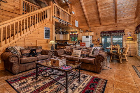 Secluded Amazing Cabin, Hot Tub, Decks With View, Loft, Game Table, Near Big Cedar Trophy Buck - Bet 4u 2