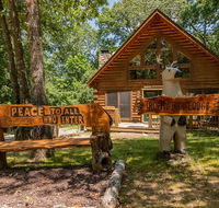 Secluded Amazing Cabin Hot Tub decks with view Loft Game Table Near Big Cedar Trophy Buck
