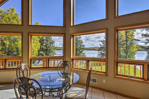 Secluded Lake Cottage With Private Dock&Serene Views - Bet 4u 3