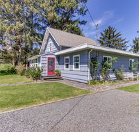 Seventh Street Cottage