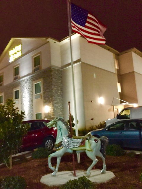 Sleep Inn & Suites - Click Find 3