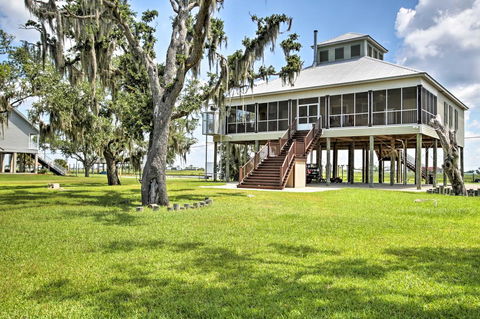 Slidell Home With Fishing Pier & Outdoor Living, BBQ - Click Find 1