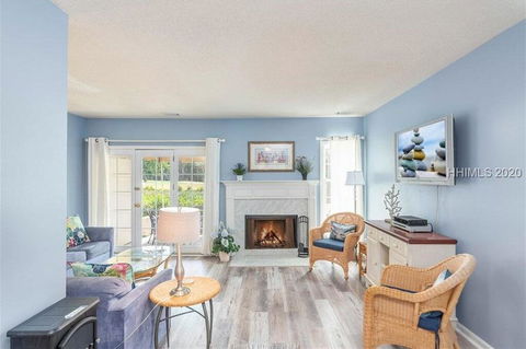 Spacious Evian Villa! Condo - Lawyer Find 0