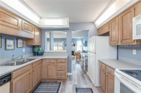 Spacious Evian Villa! Condo - Lawyer Find 2