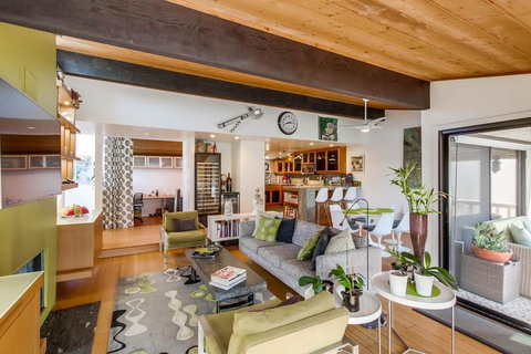 SS152 Townhouse - Bet 4u 1