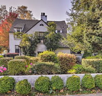 Storybook Cottage with Cedar Hot Tub 2 Mi to Midtown