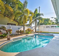 Sunny Seminole Home with Pool 4 Miles to Beach