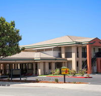 Super 8 by Wyndham Salinas