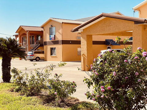 Texas Inn San Benito - Click Find 1