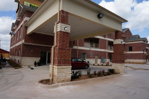 The Bungalows Hotel & Event Center At Lakeline Austin / Cedar Park - Bridge Guide 2