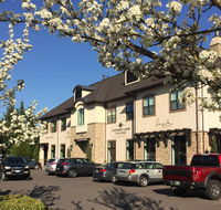 The Dundee - A Trace Hotel