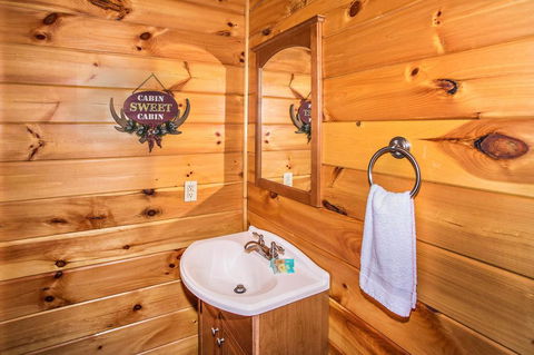 The Lux At Buckhorn - Click Find 1