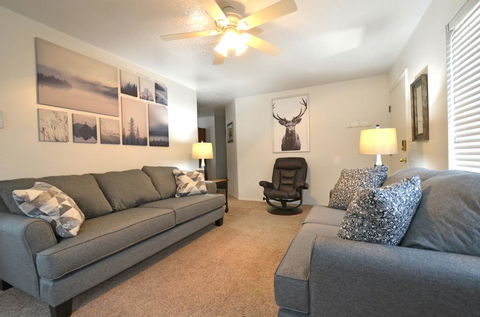 Top Of The Town Vacation Home Rental - Bet 4u 1